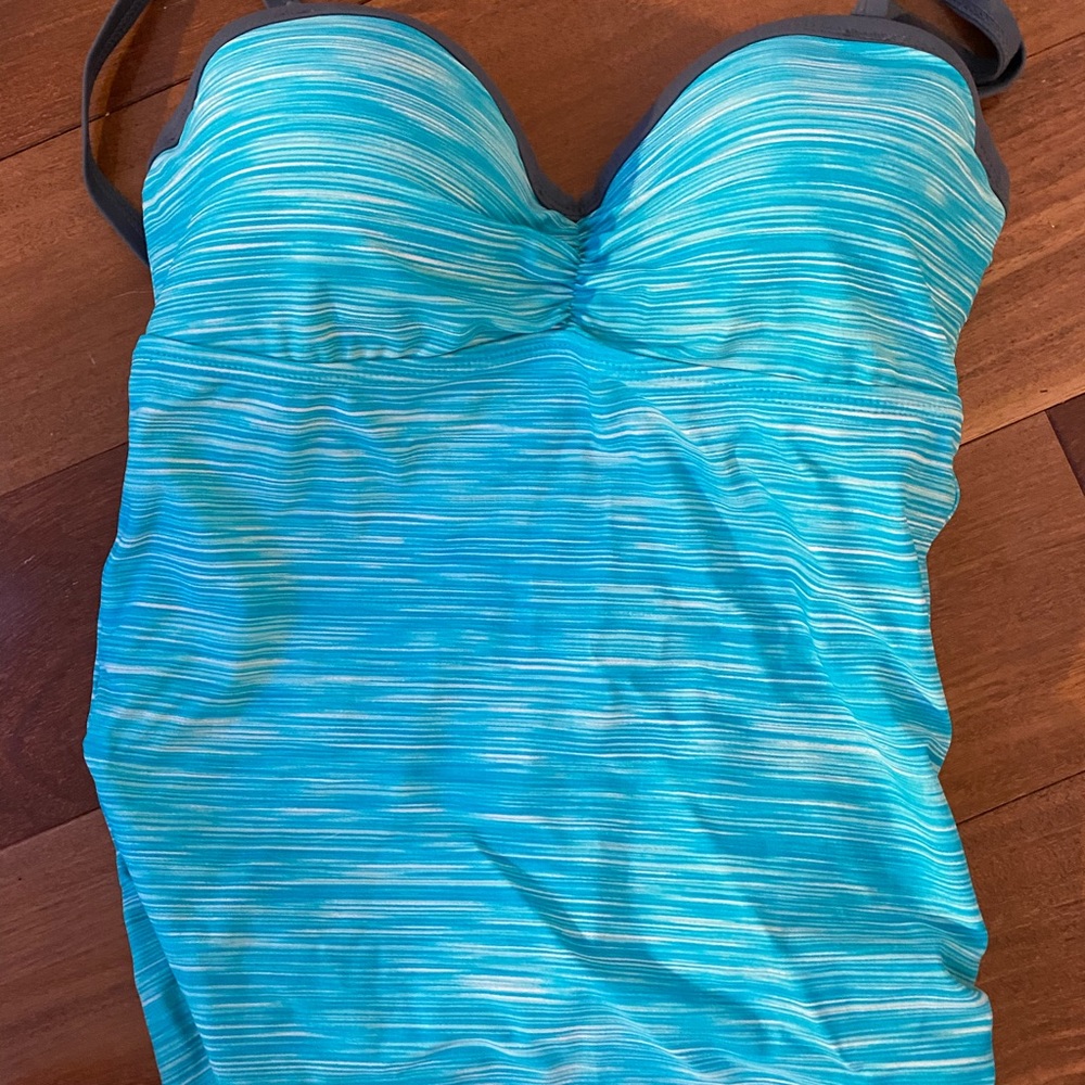 Blue tankini top